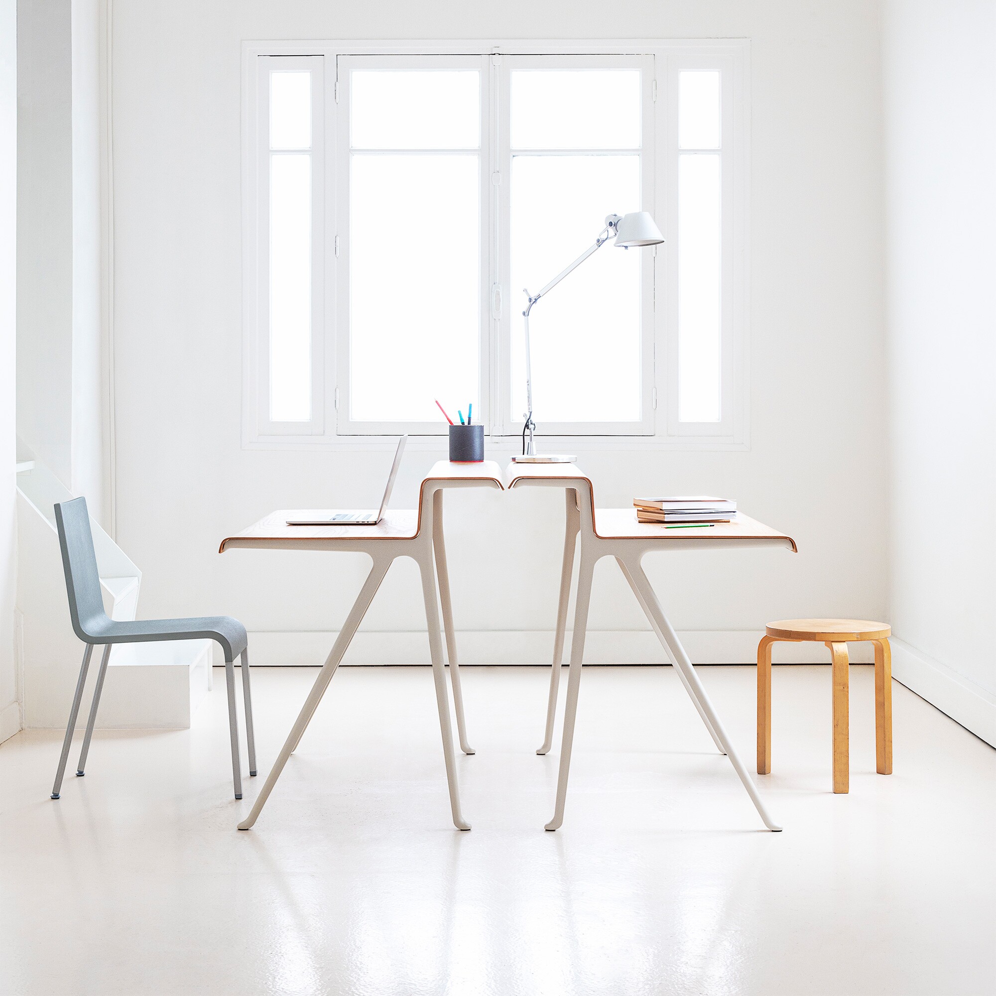 Courier Desk Chalk Base