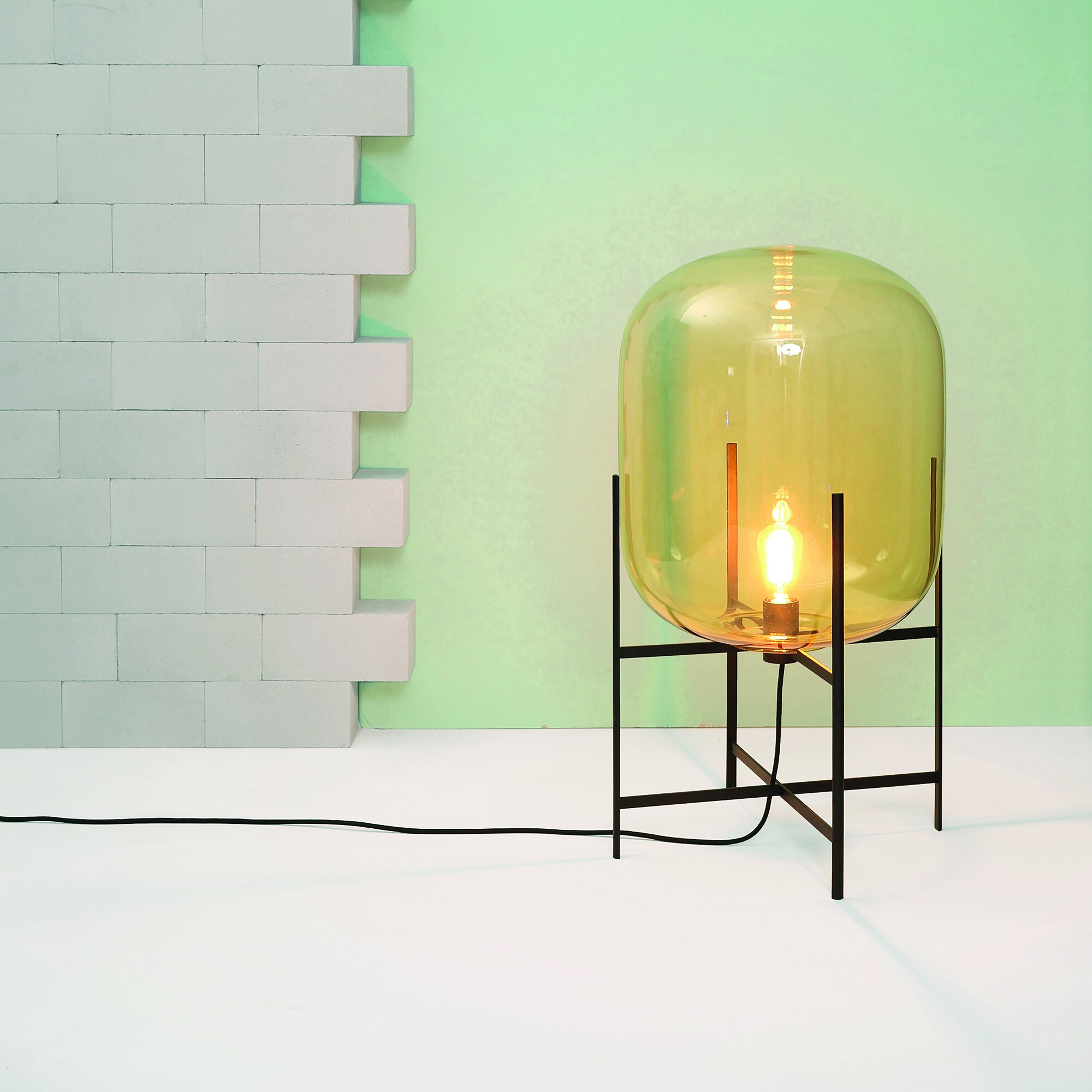 Oda Medium Floor Lamp Frame Black