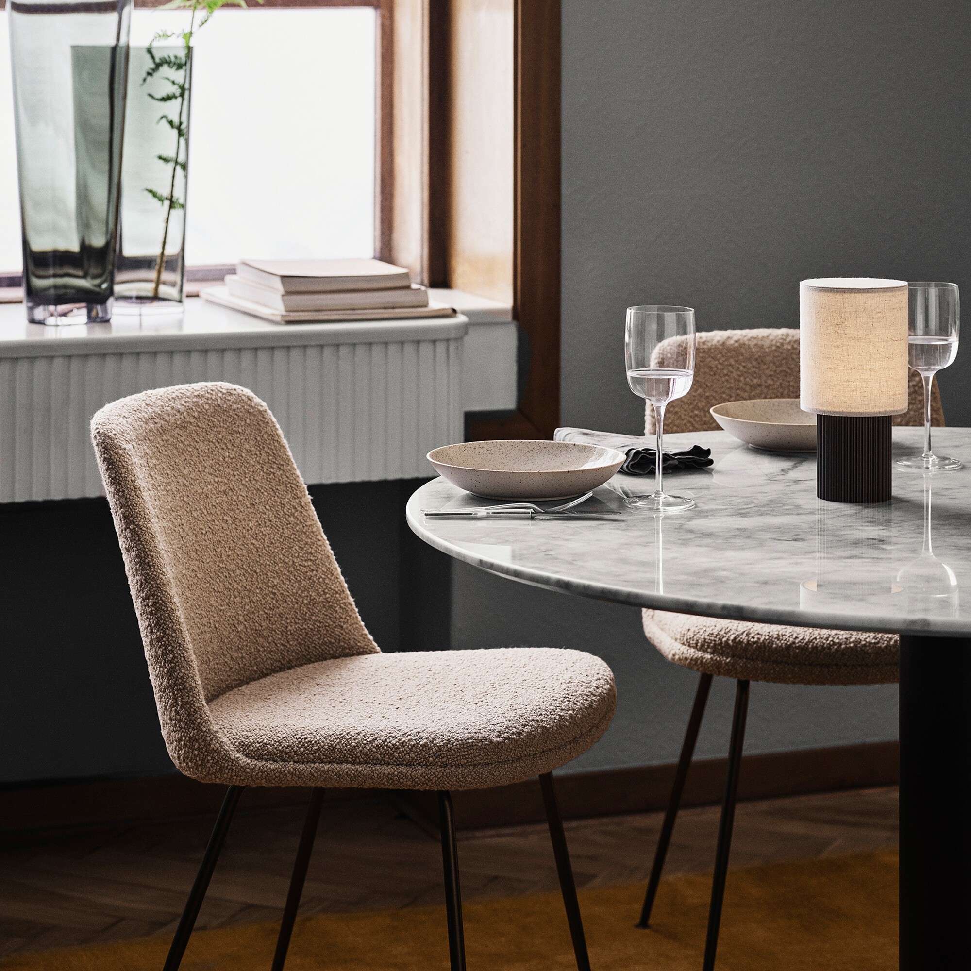 Manhattan SC52 LED Table Lamp with Battery