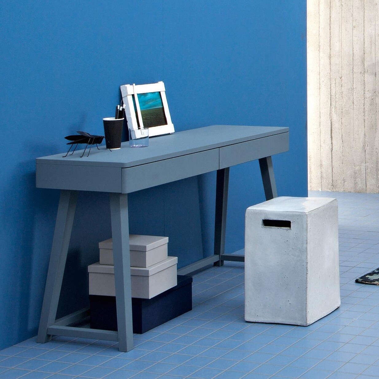 Inout Side Table / Stool