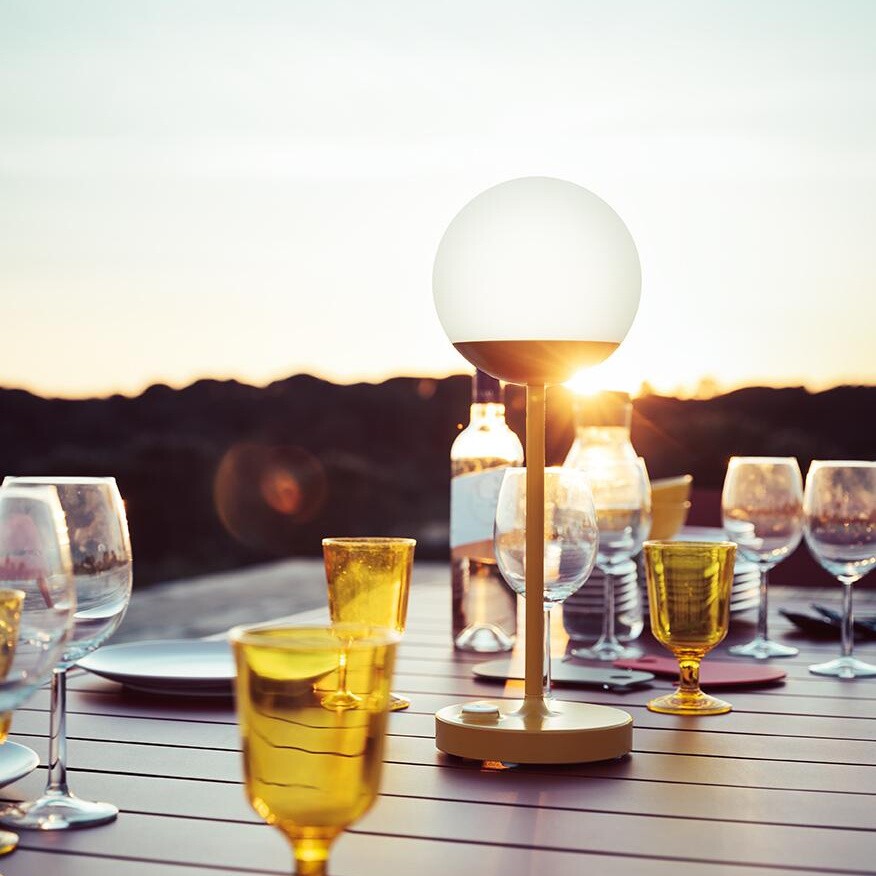 Mooon! LED Table Lamp With Battery