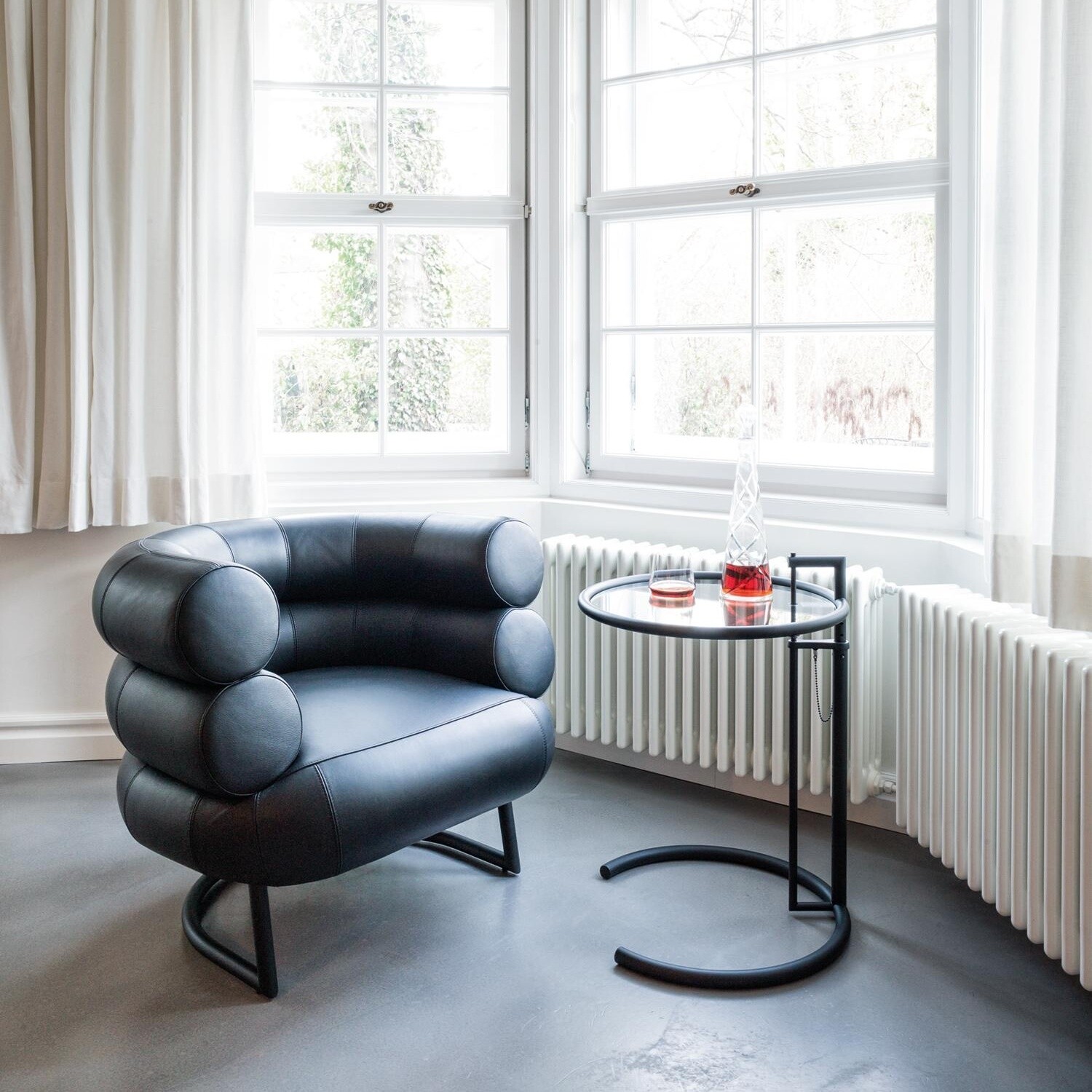 Adjustable Table E 1027 Black Version