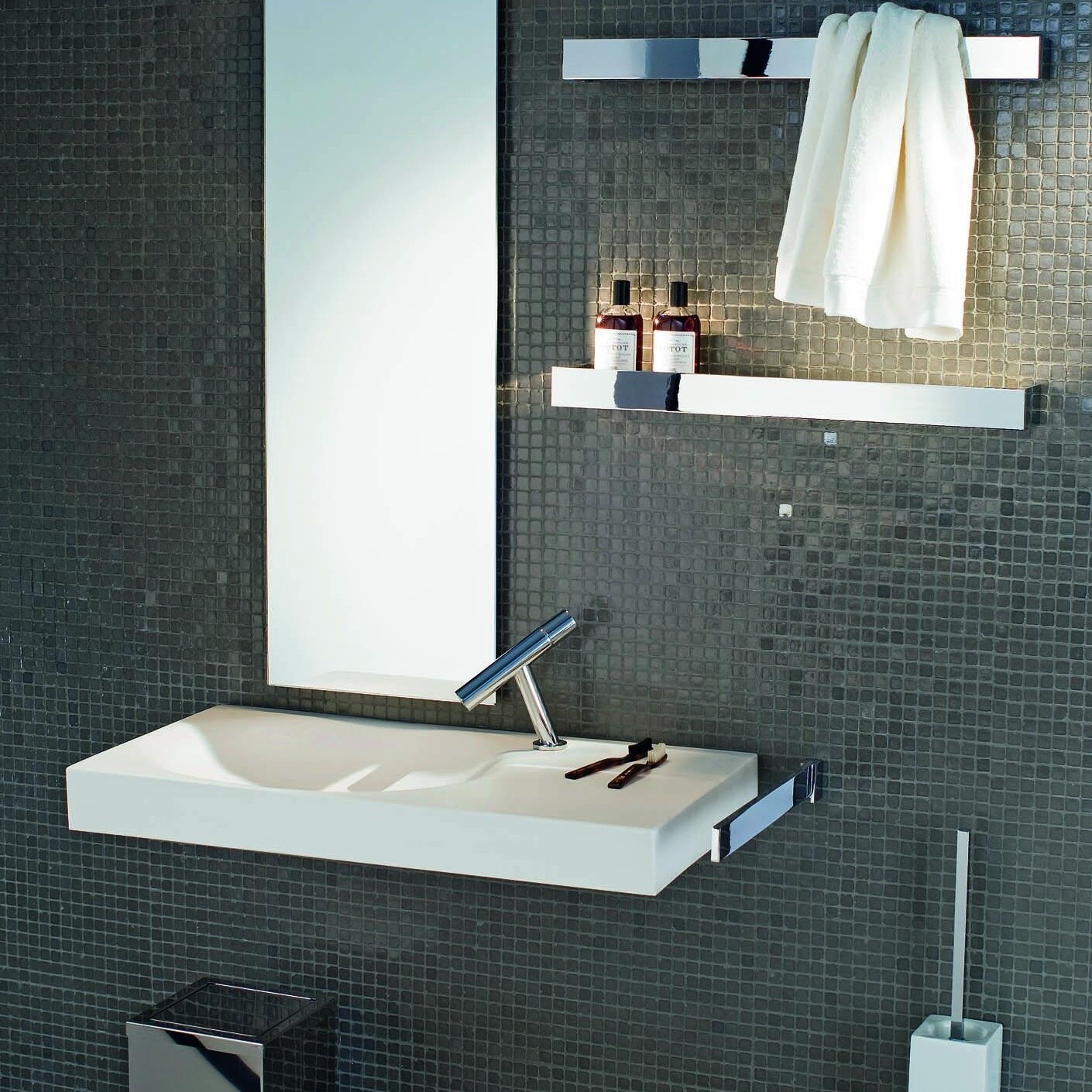 Brick BK HTH1 Towel Holder