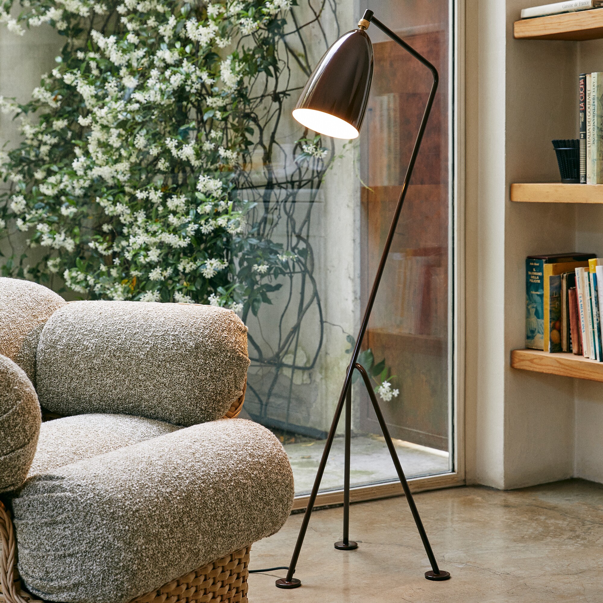 Gräshoppa Floor Lamp glossy