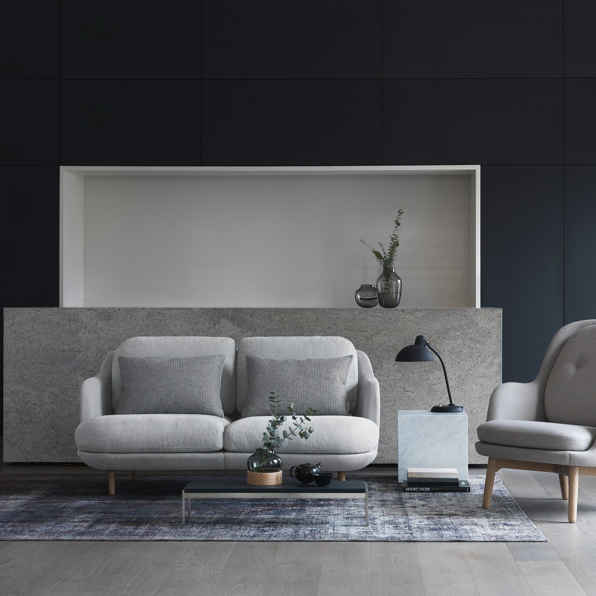 Lune™ JH200 2-Seater Sofa Oak Feet