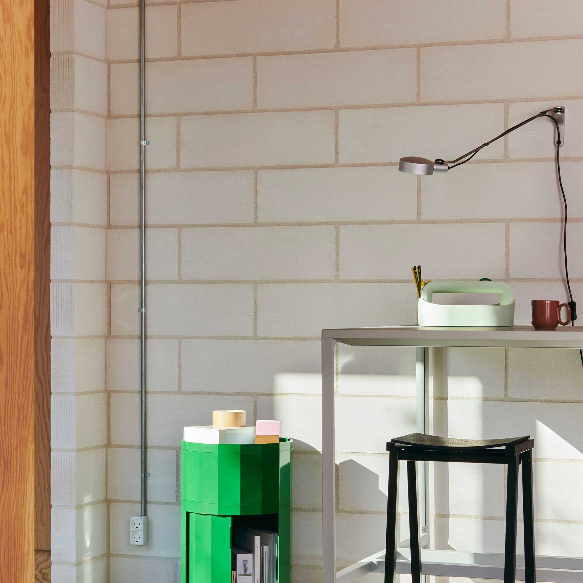 Facet Container High with Feet and Castors