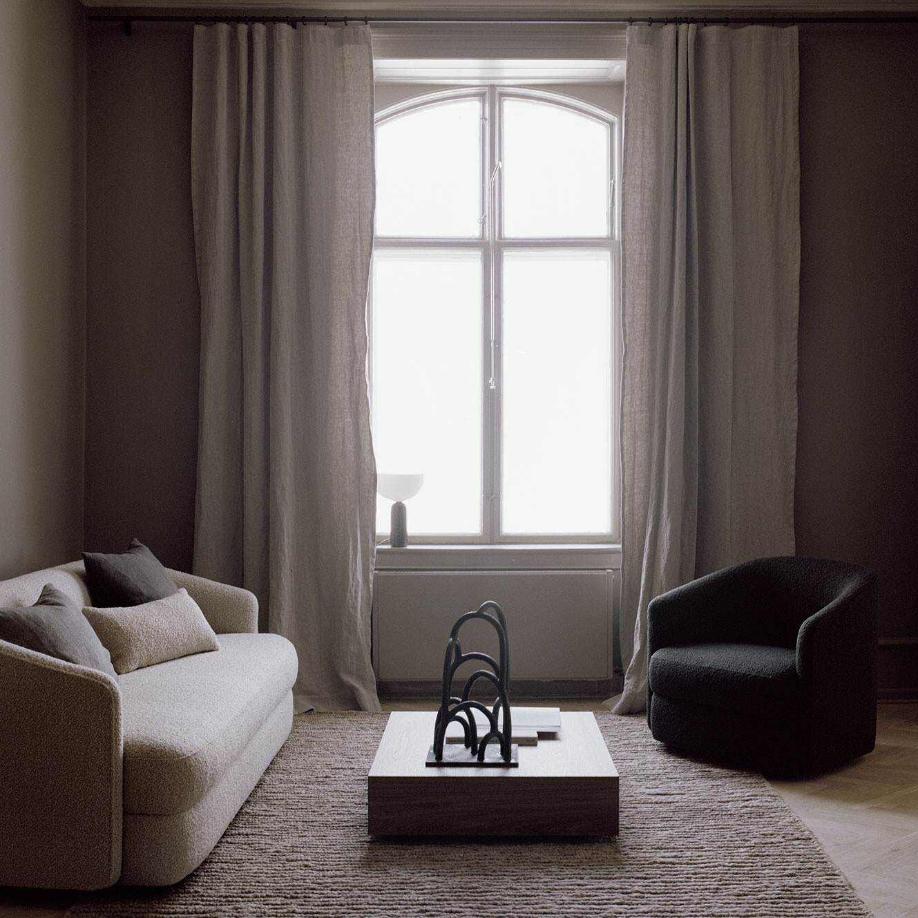 Mass Wide Coffee Table