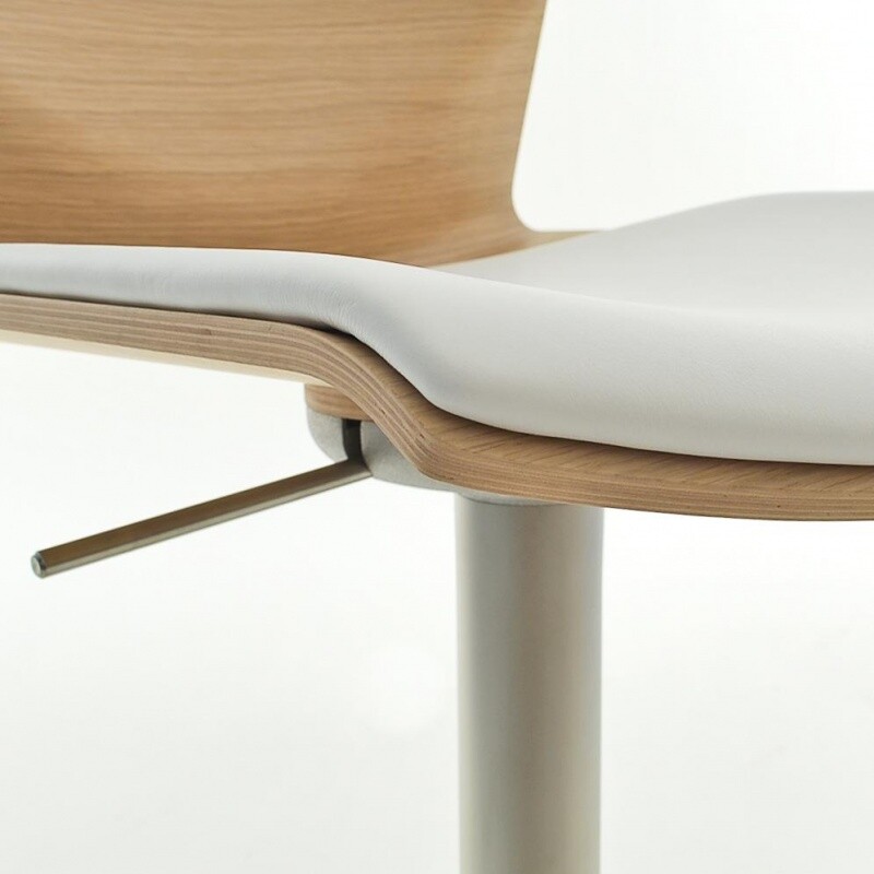 Kai S39 Bar Stool Seat Oak with Cushion 54-79cm