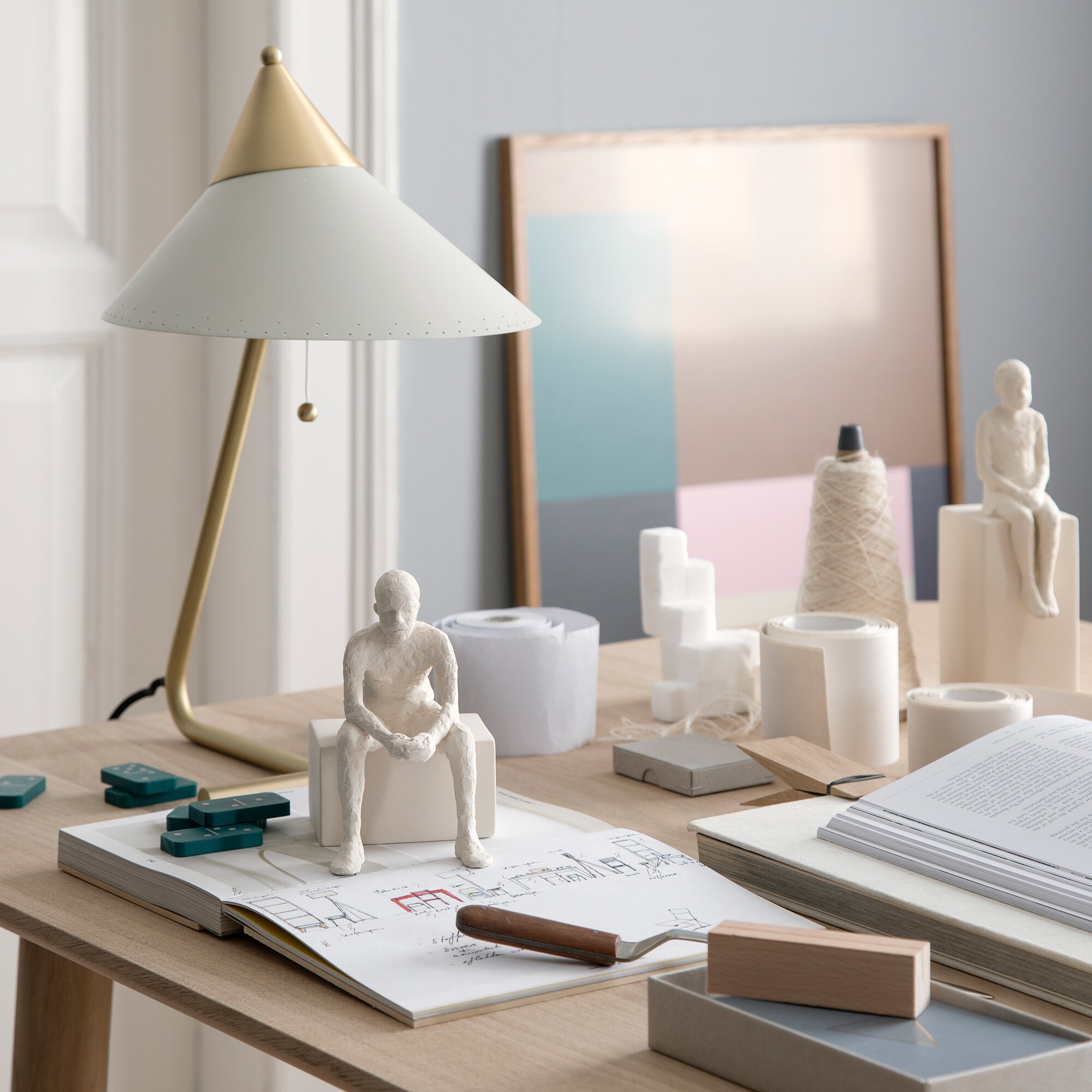 Character The Reflective One Figurine