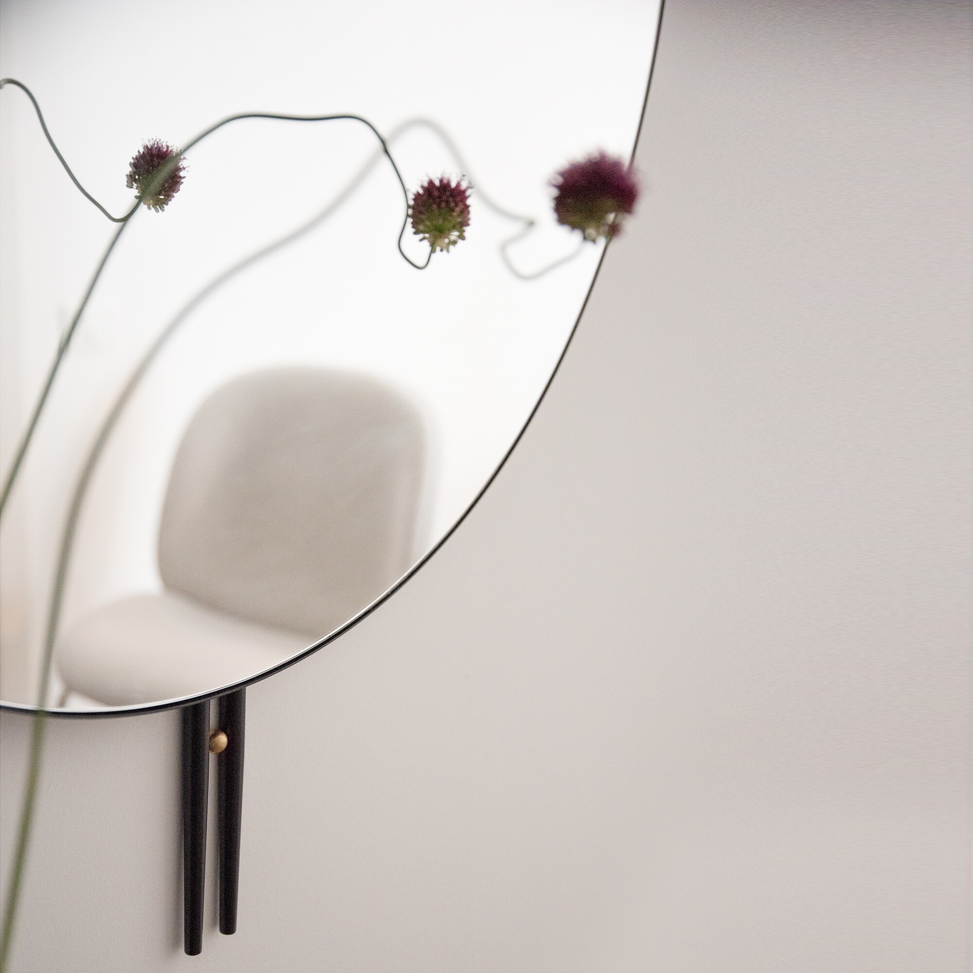 IOI Wall Mirror Ø80cm