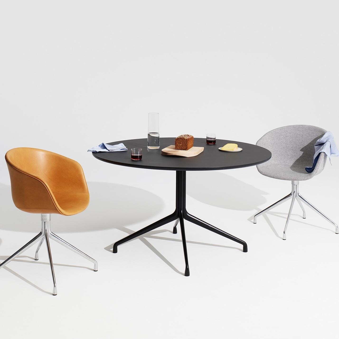 About a Table AAT20 Linoleum Table Top Ø100cm