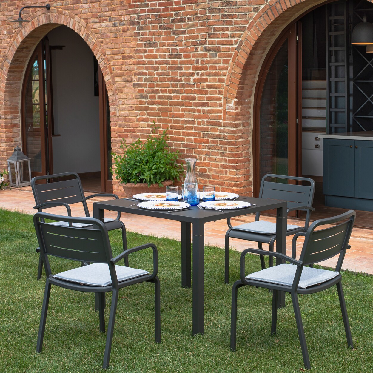 Nova Garden Table 90x90cm