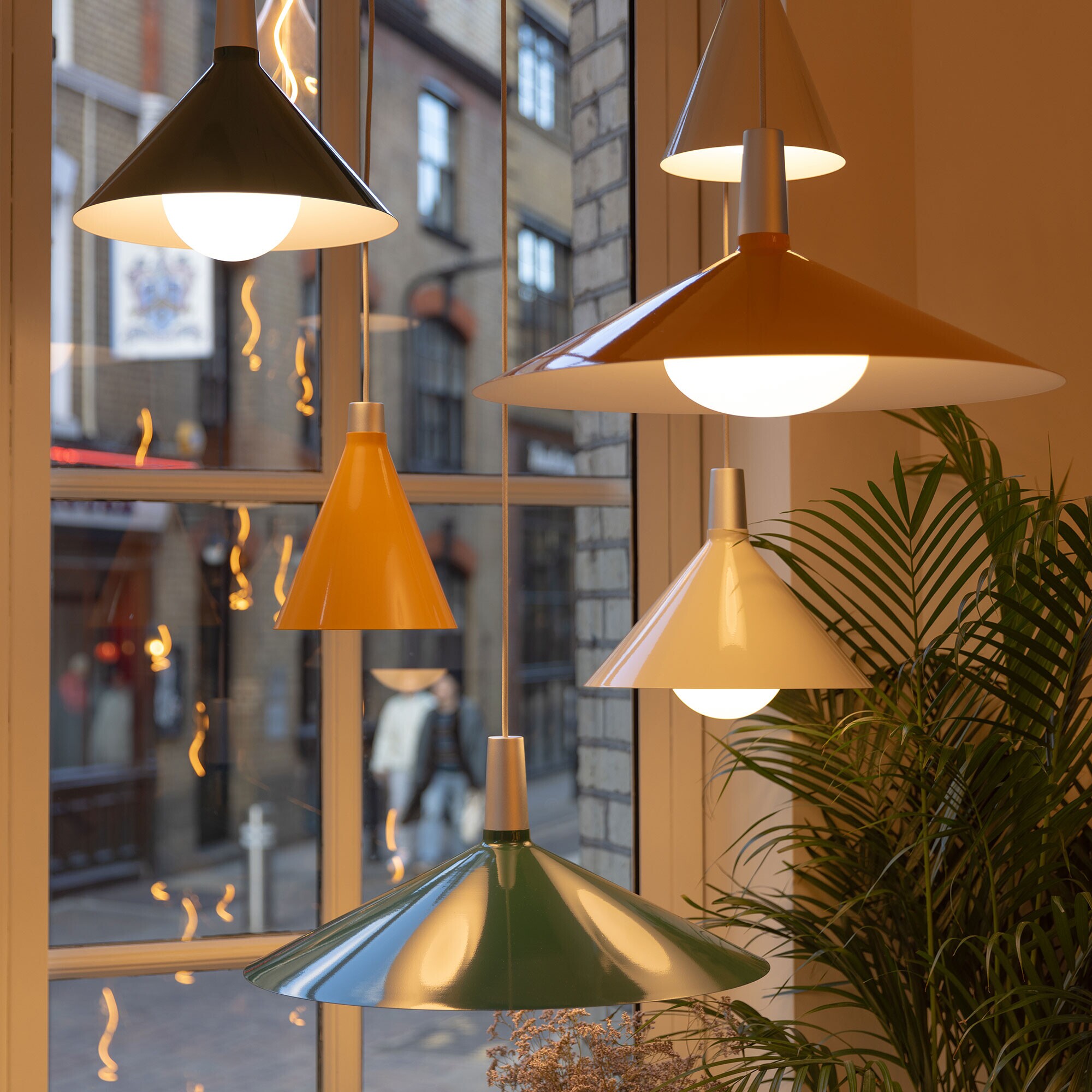 Bower Suspension Lamp C220