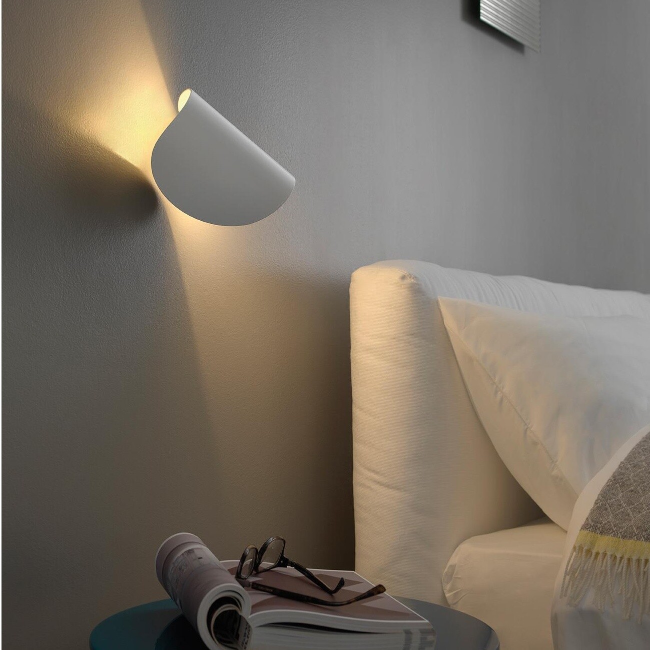 Io LED Wall Lamp