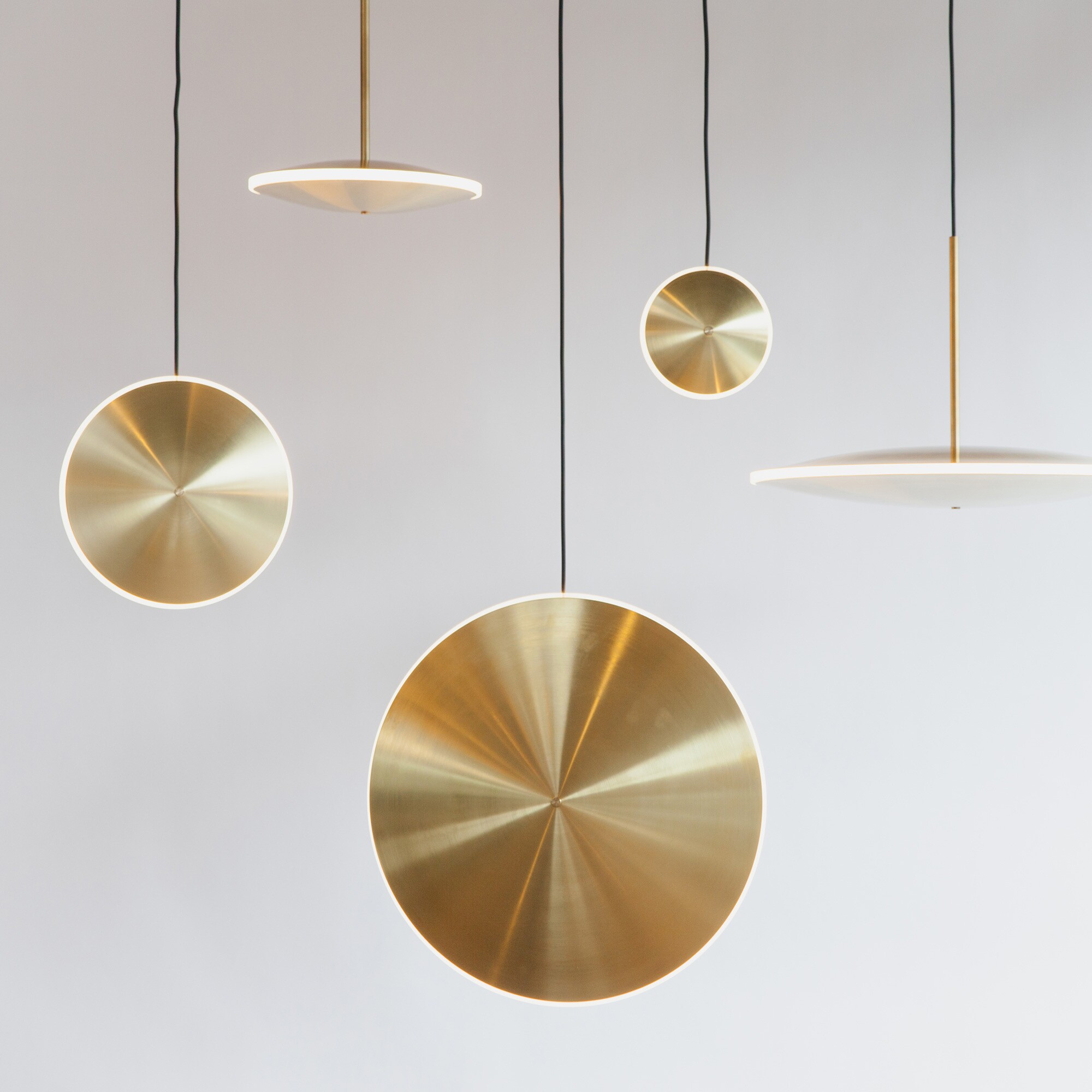 Chrona Dish h LED Suspension Lamp