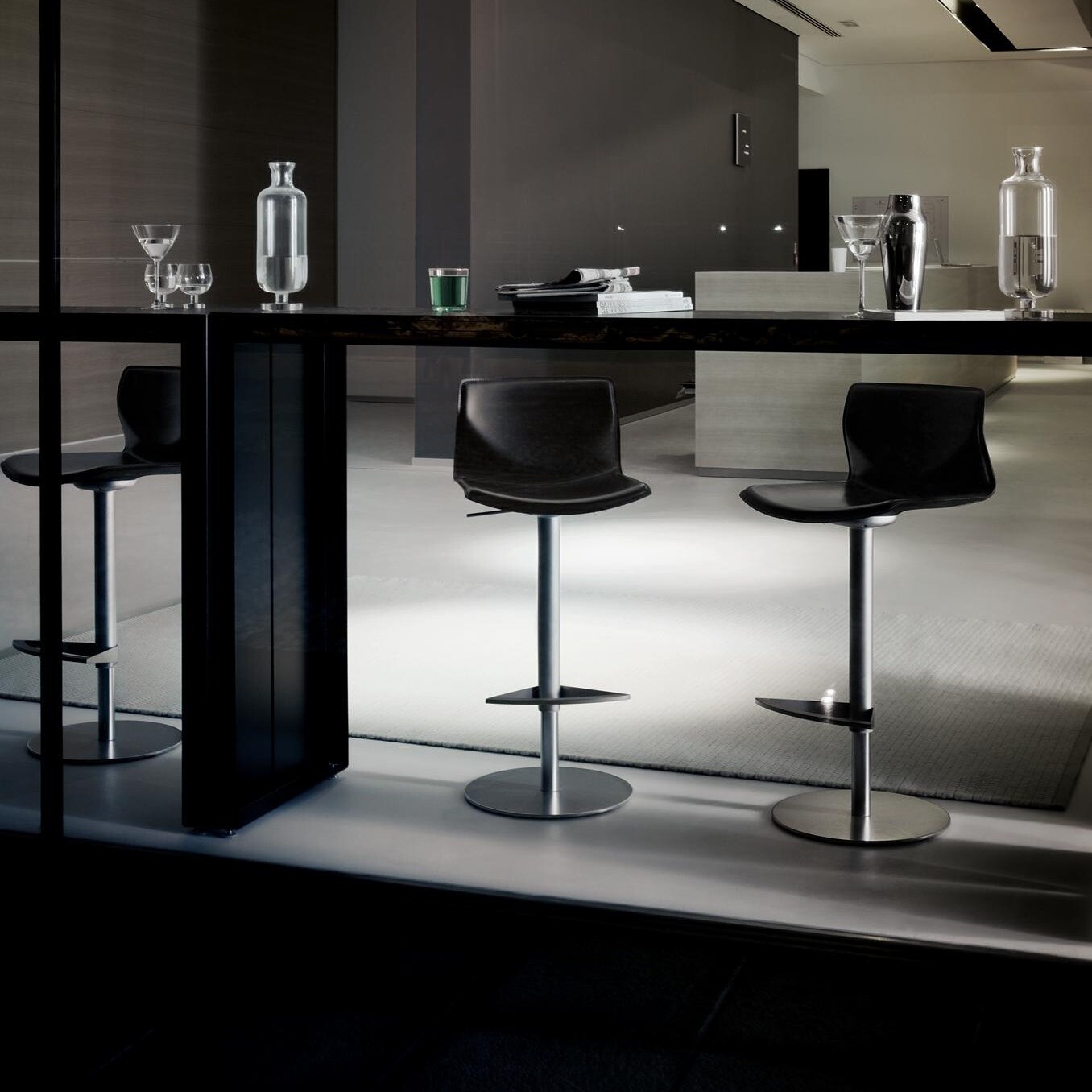 Kai S39 Bar Stool Seat Oak with Cushion 54-79cm