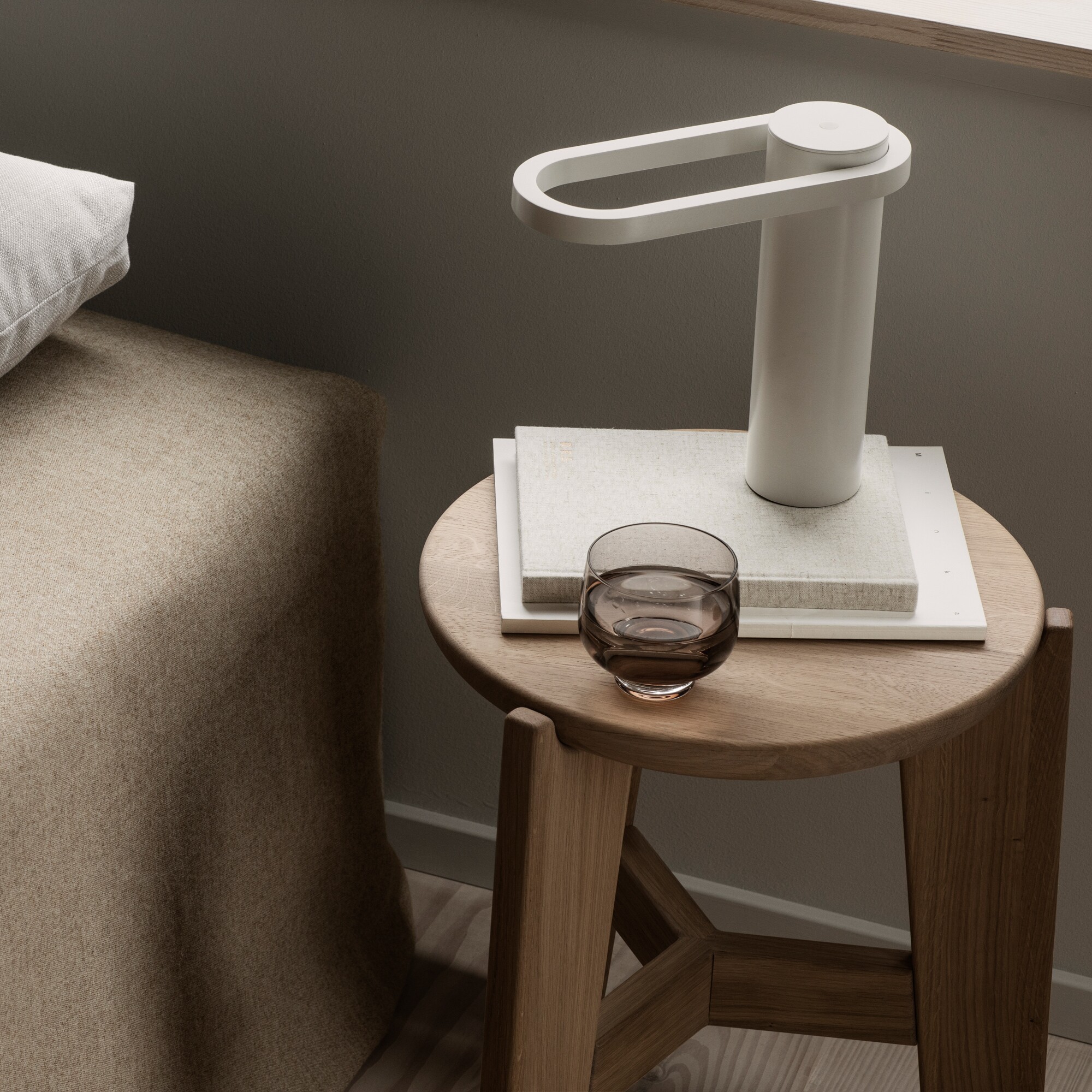 Hoop LED Lamp with Battery