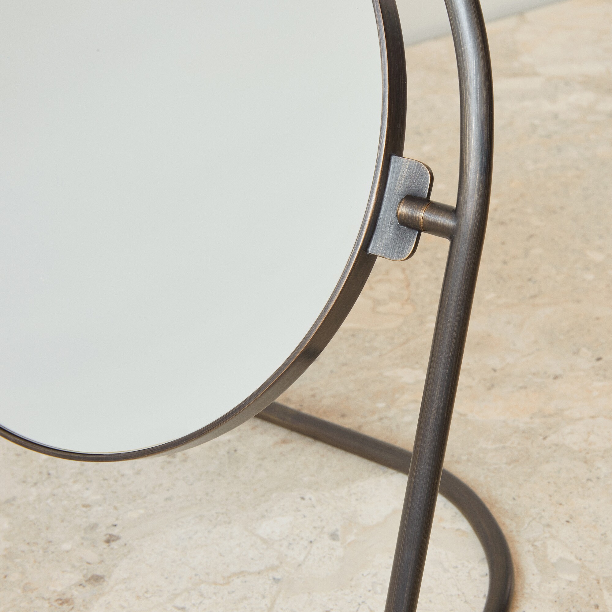 Nimbus Table Mirror