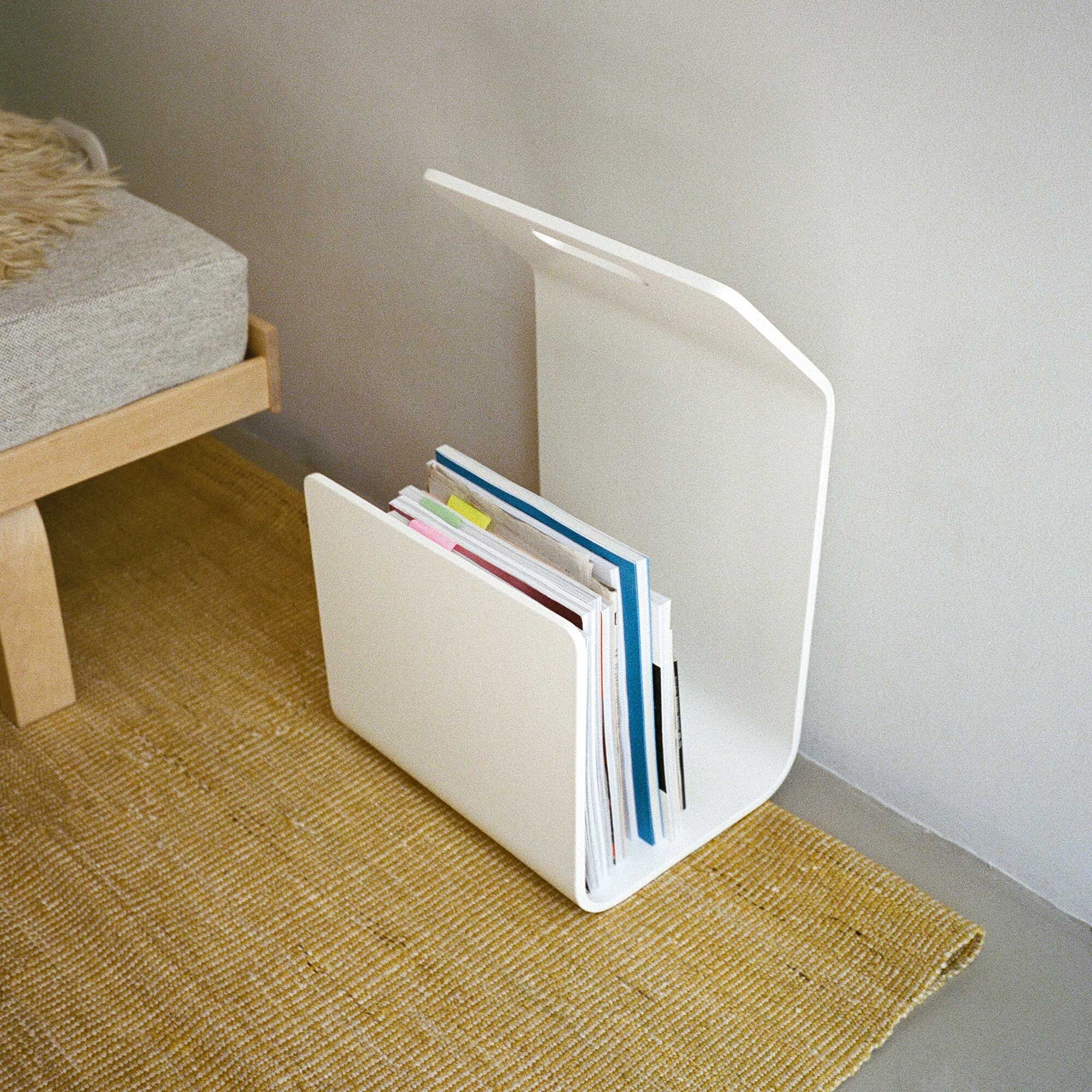 Kanto Magazine Rack