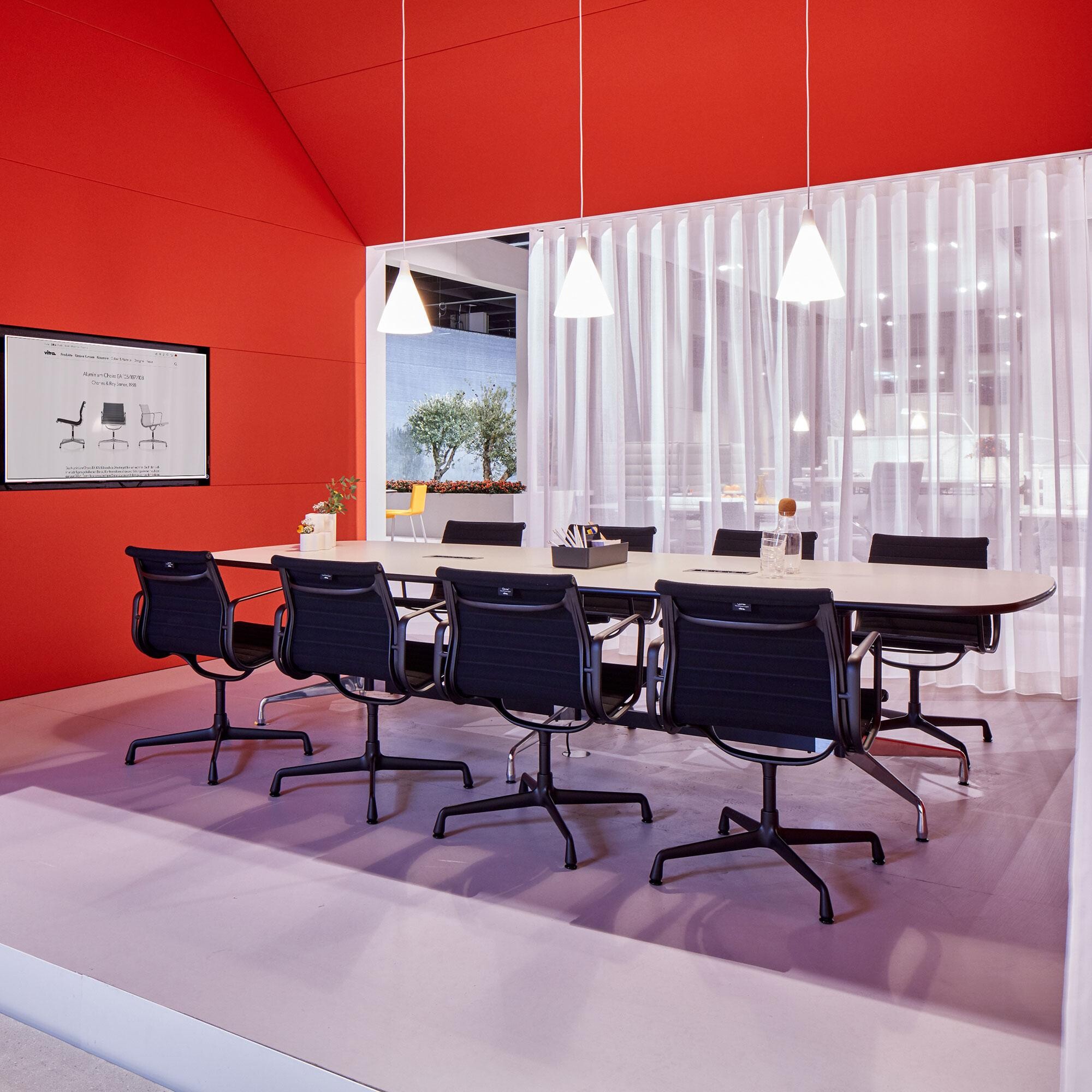 EA 104 Aluminium Chair Black Base