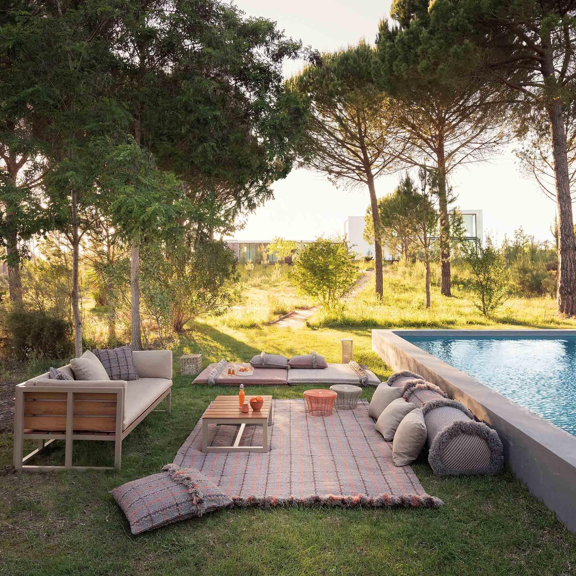 Garden Layers Big Cushion