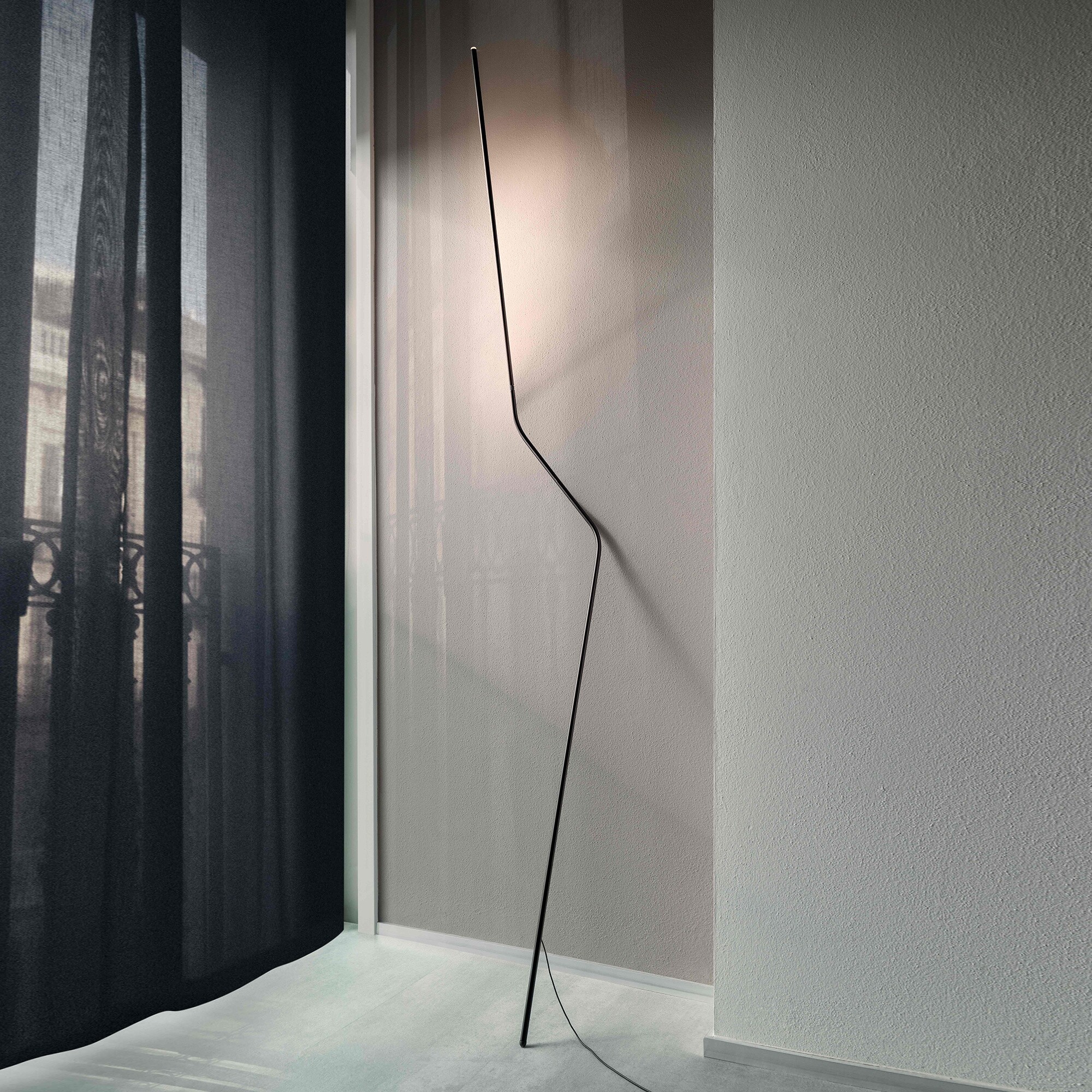 Neo LED Floor Lamp