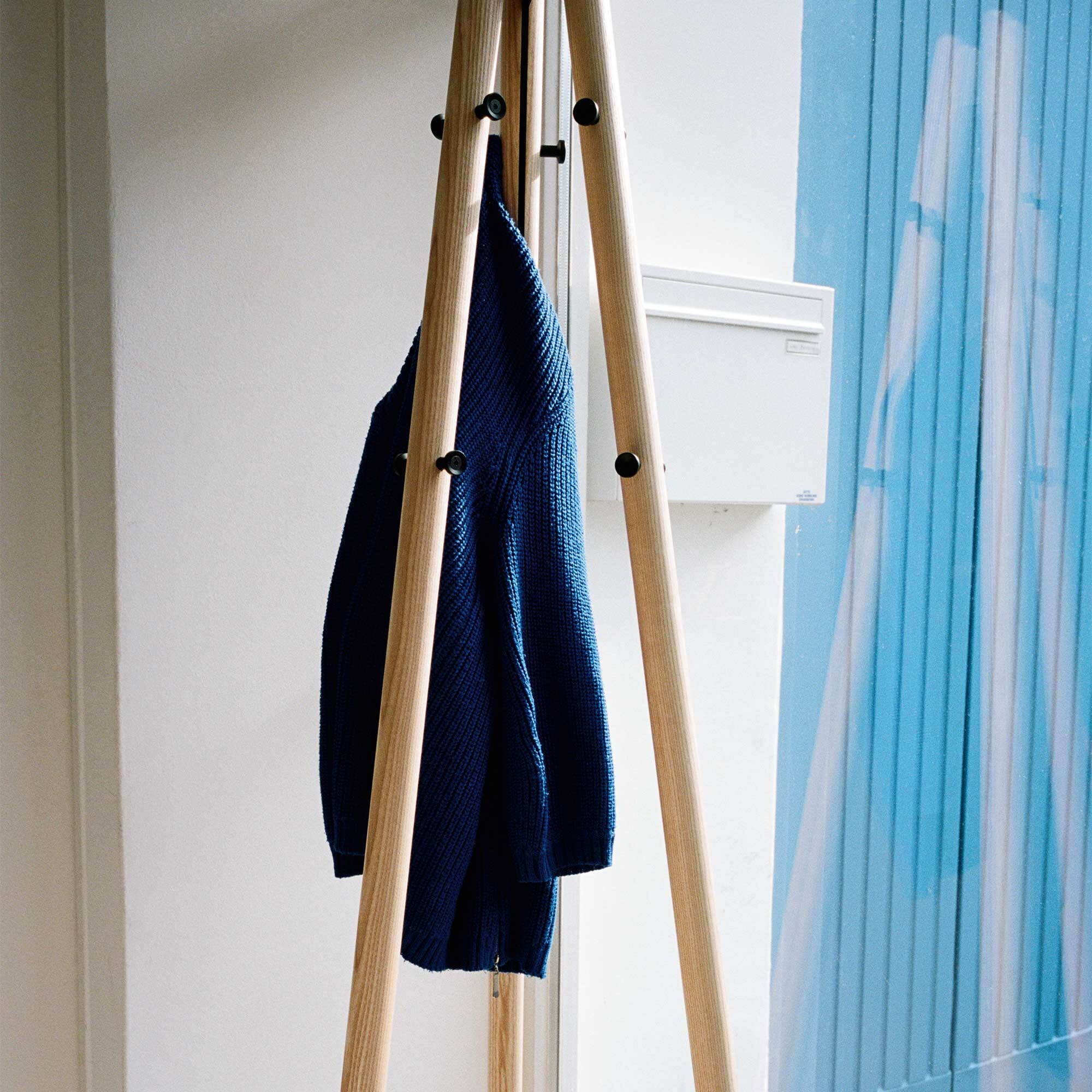 Kiila Coat Stand