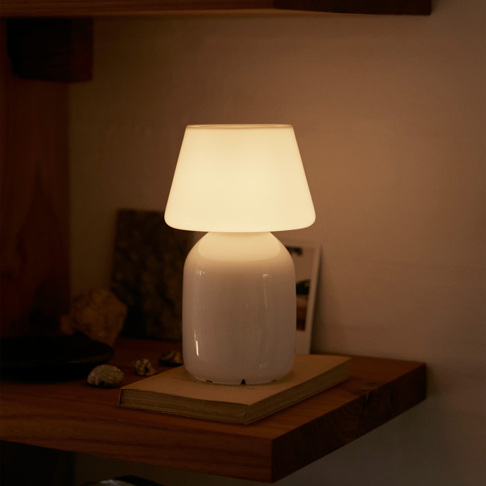 Apollo Lamp with Battery