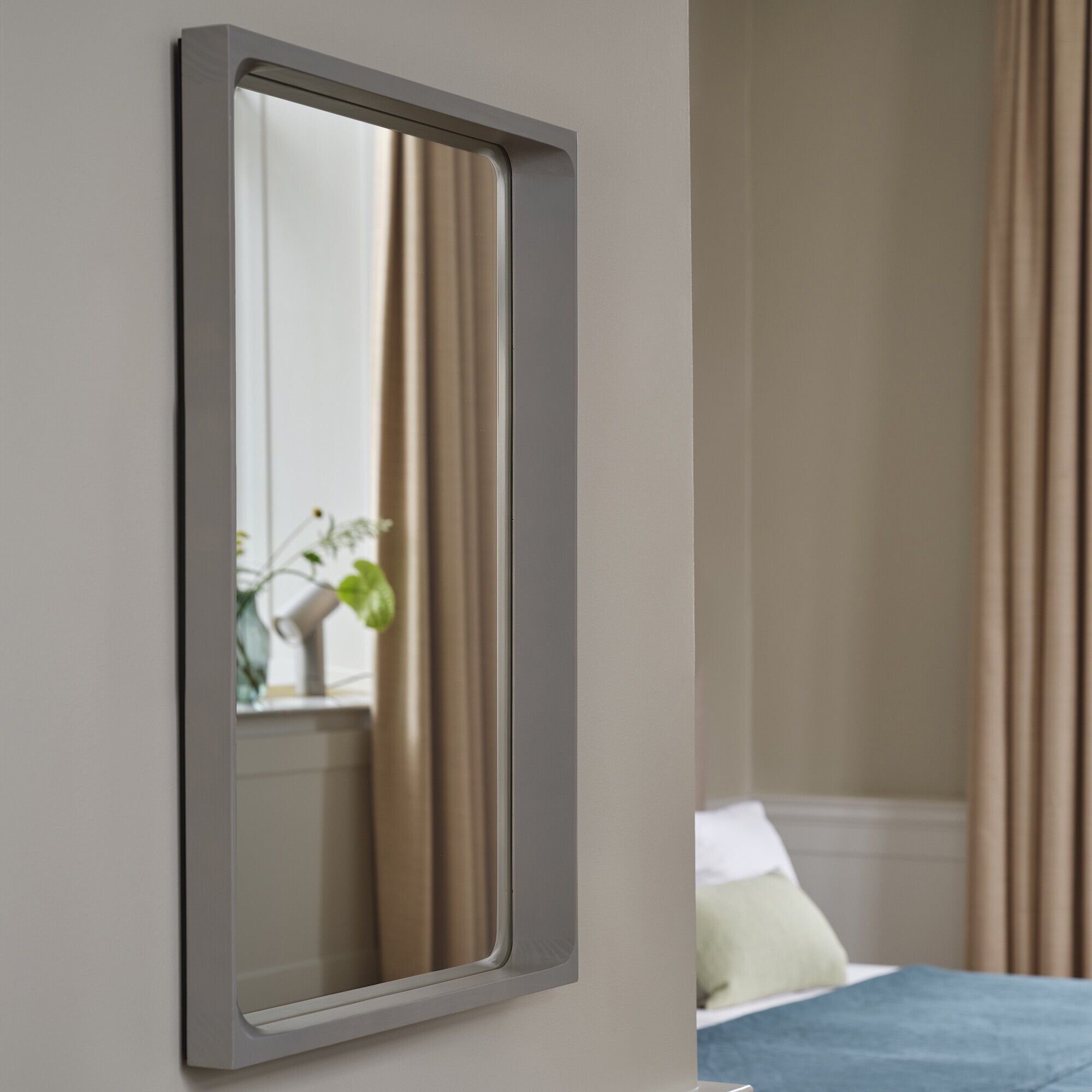 Arced Mirror 80x55cm