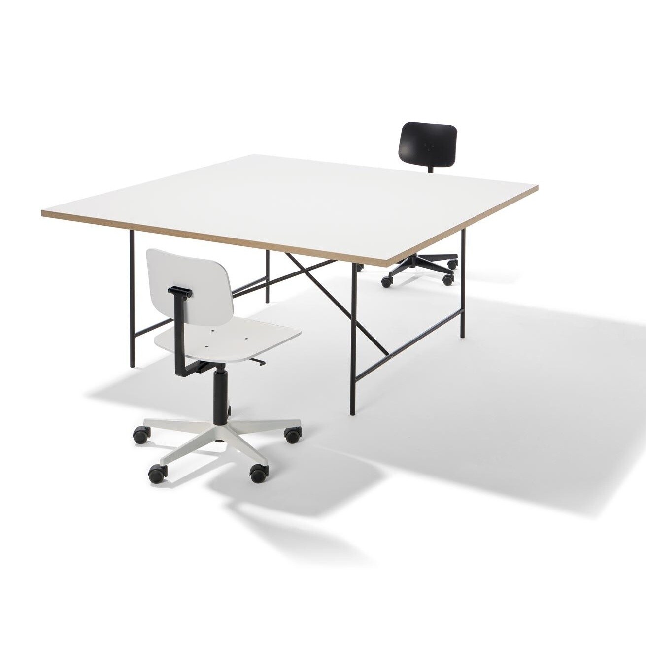 Mr. Square Swivel Chair With Wheels