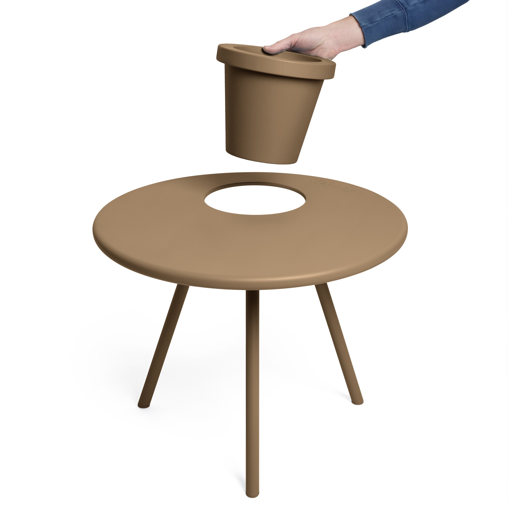 Bakkes Side Table