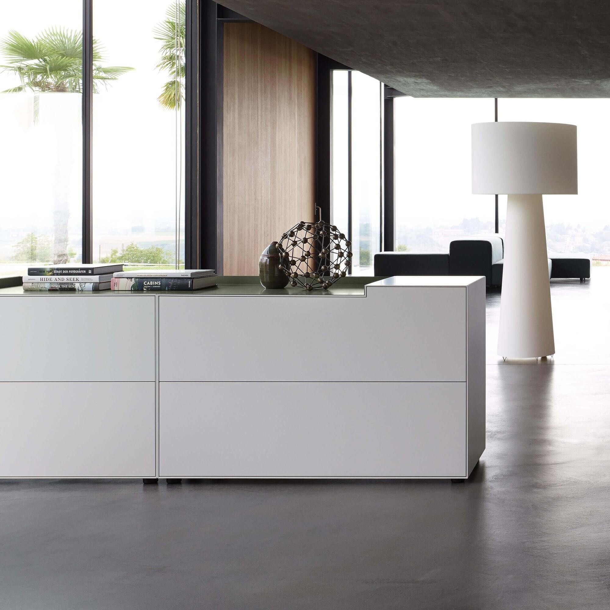 Big Shadow Floor Lamp