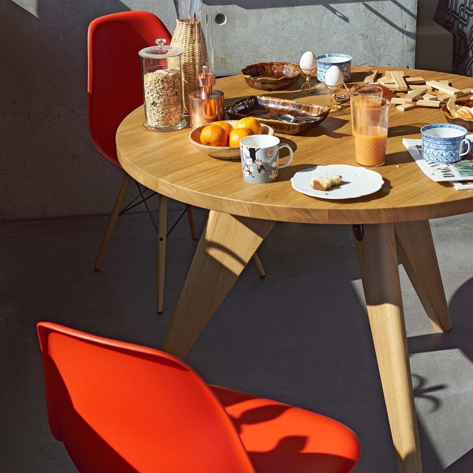 Eames Plastic Side Chair DSW RE Golden Maple