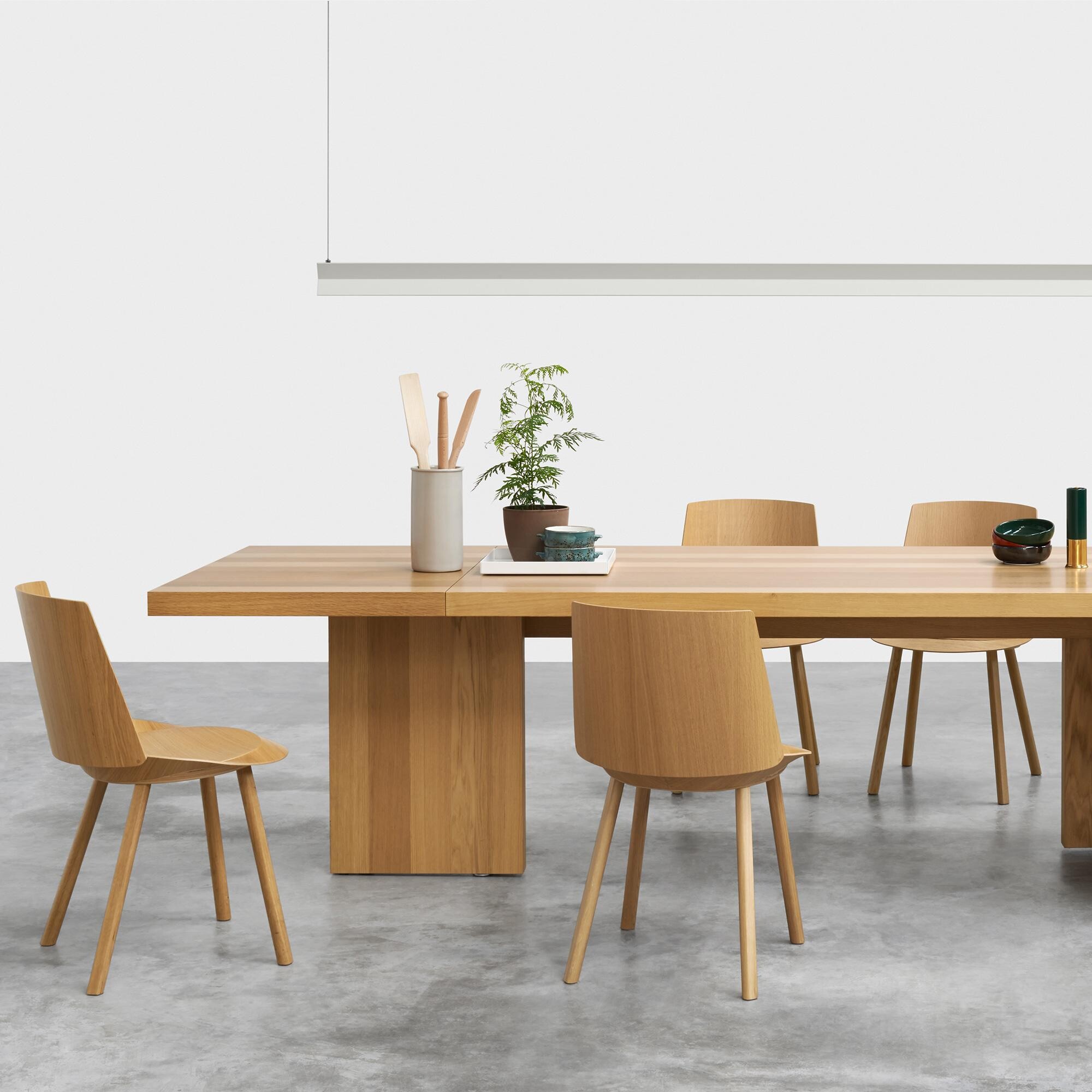 e15 CH04 Houdini Chair