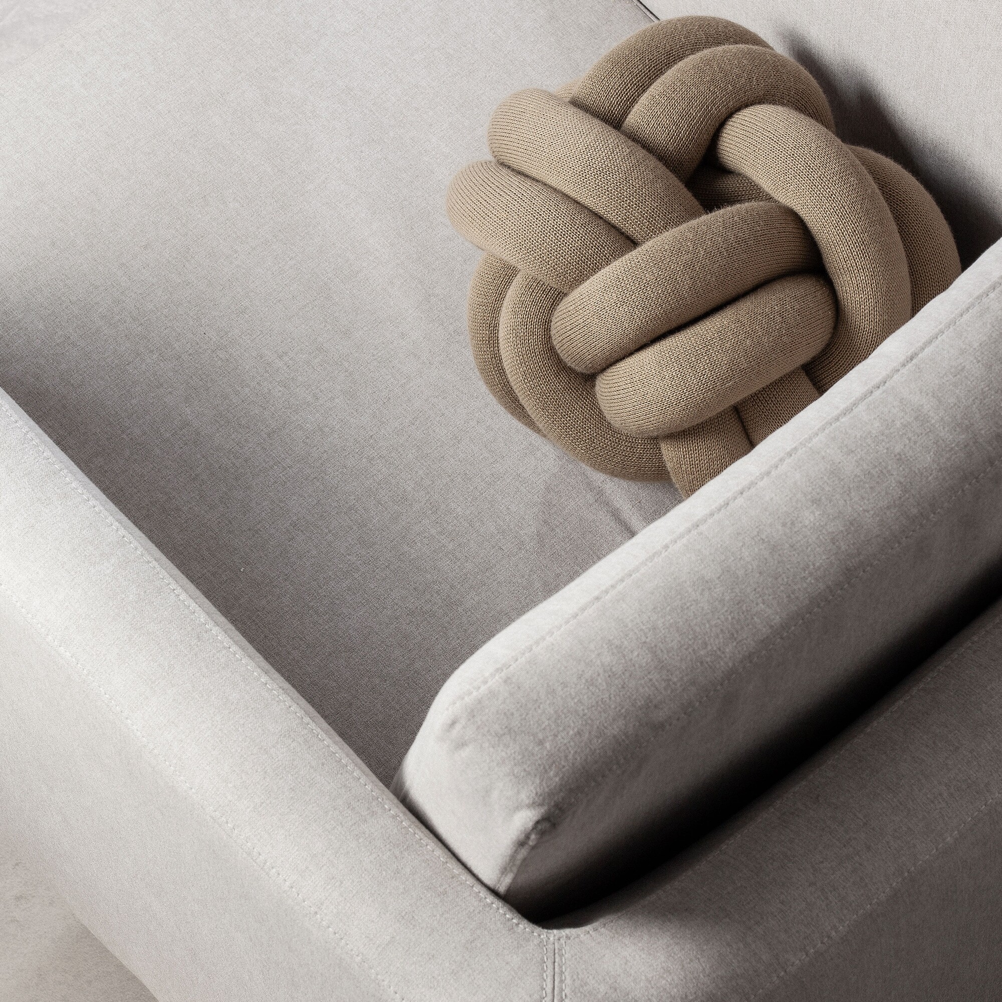Knot Cushion