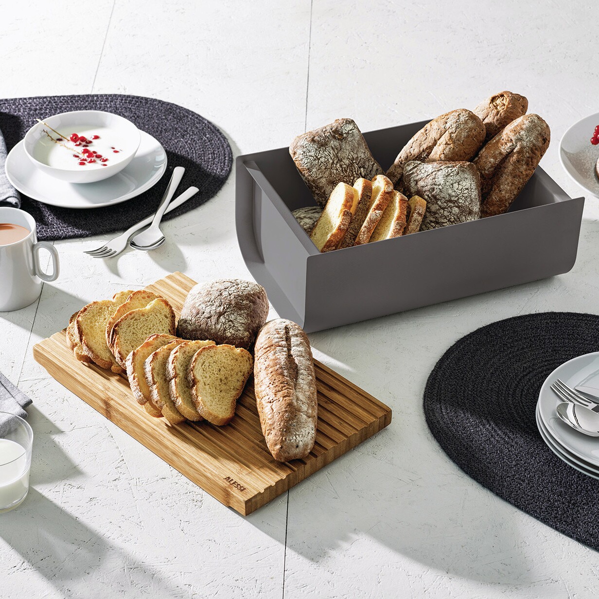 Mattina Bread Box