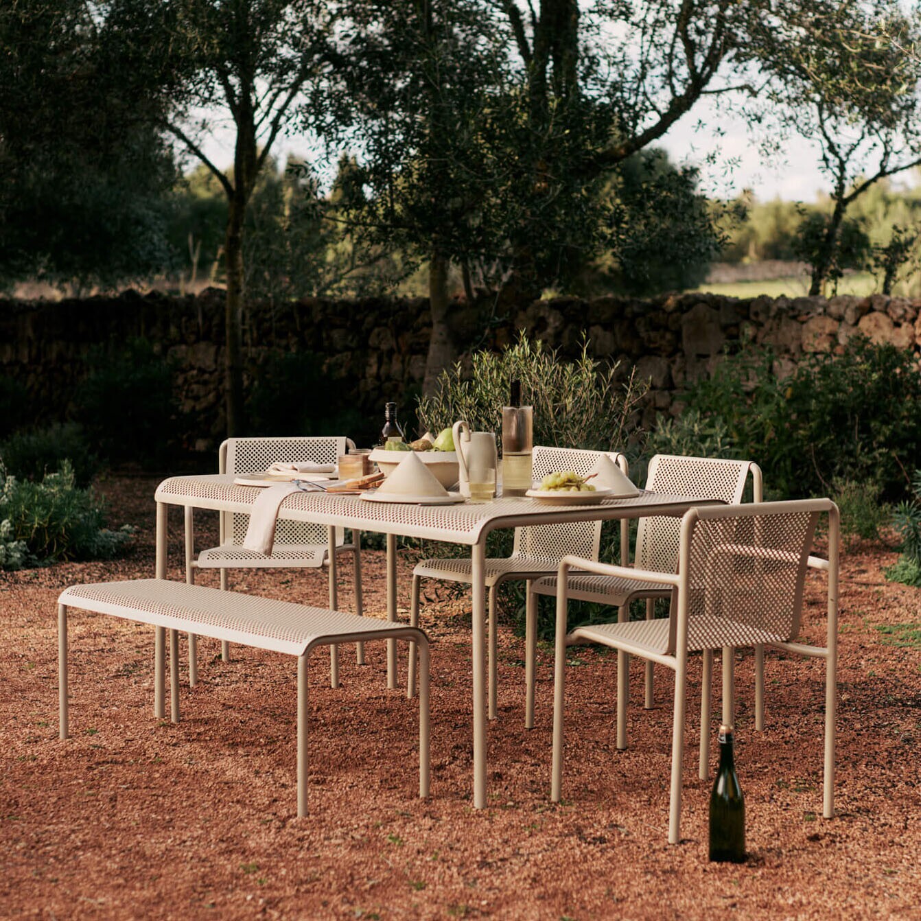 Dapple Garden Dining Table 160x90cm