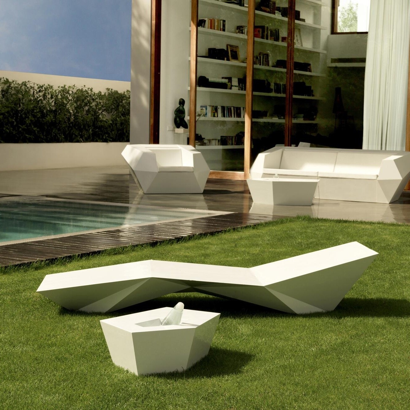 Faz Outdoor Side Table