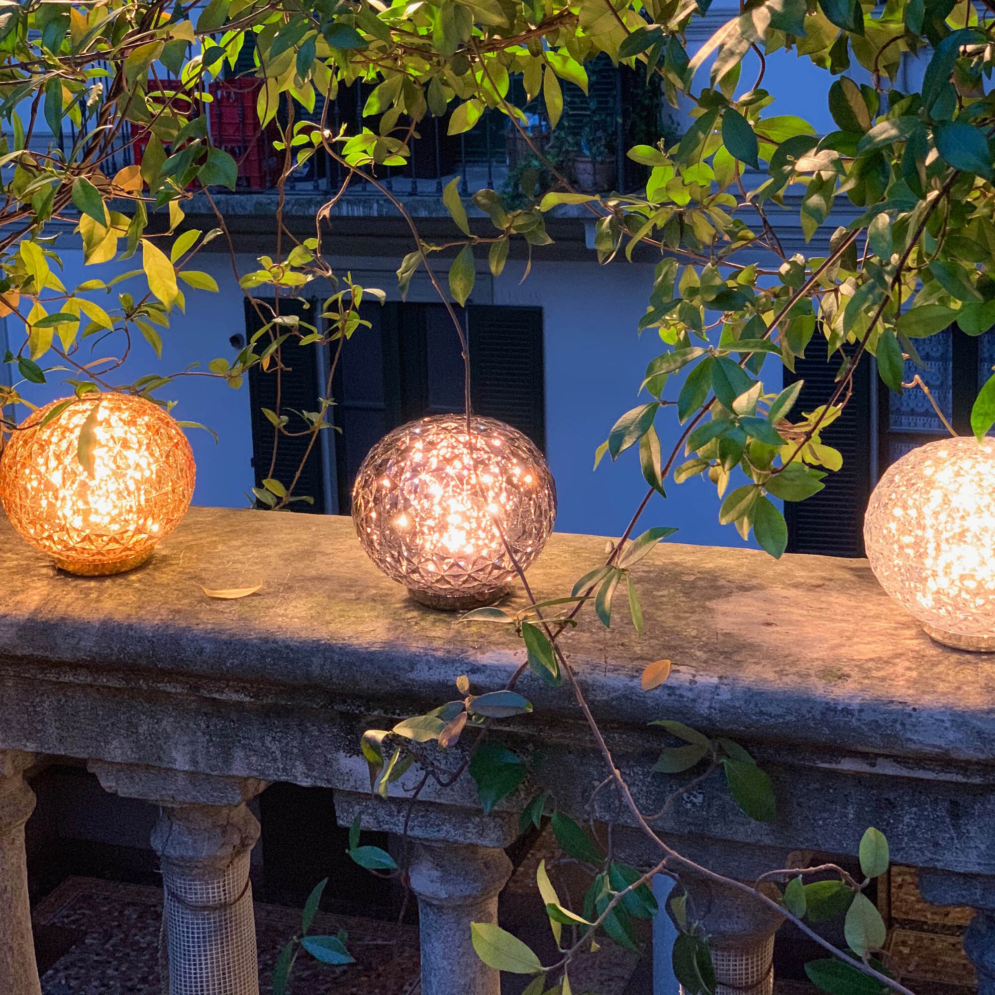 Mini Planet LED Battery Lamp