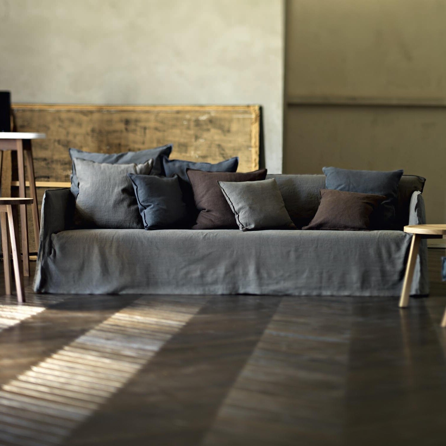 Ghost 14 Sofa 260x85cm