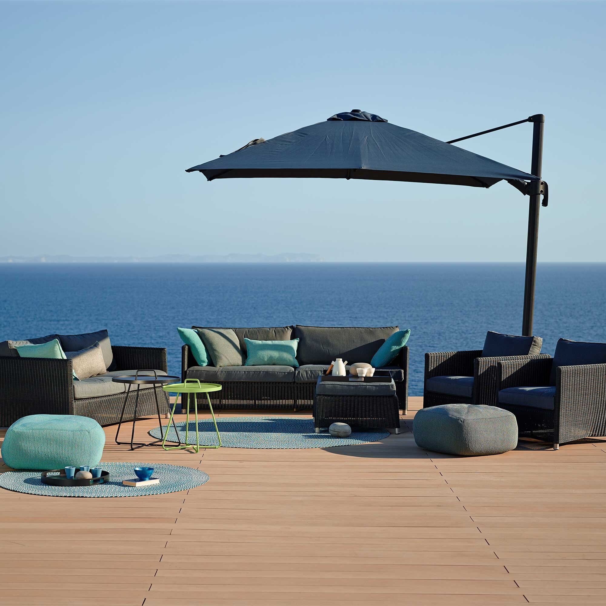 Diamond Outdoor Stool