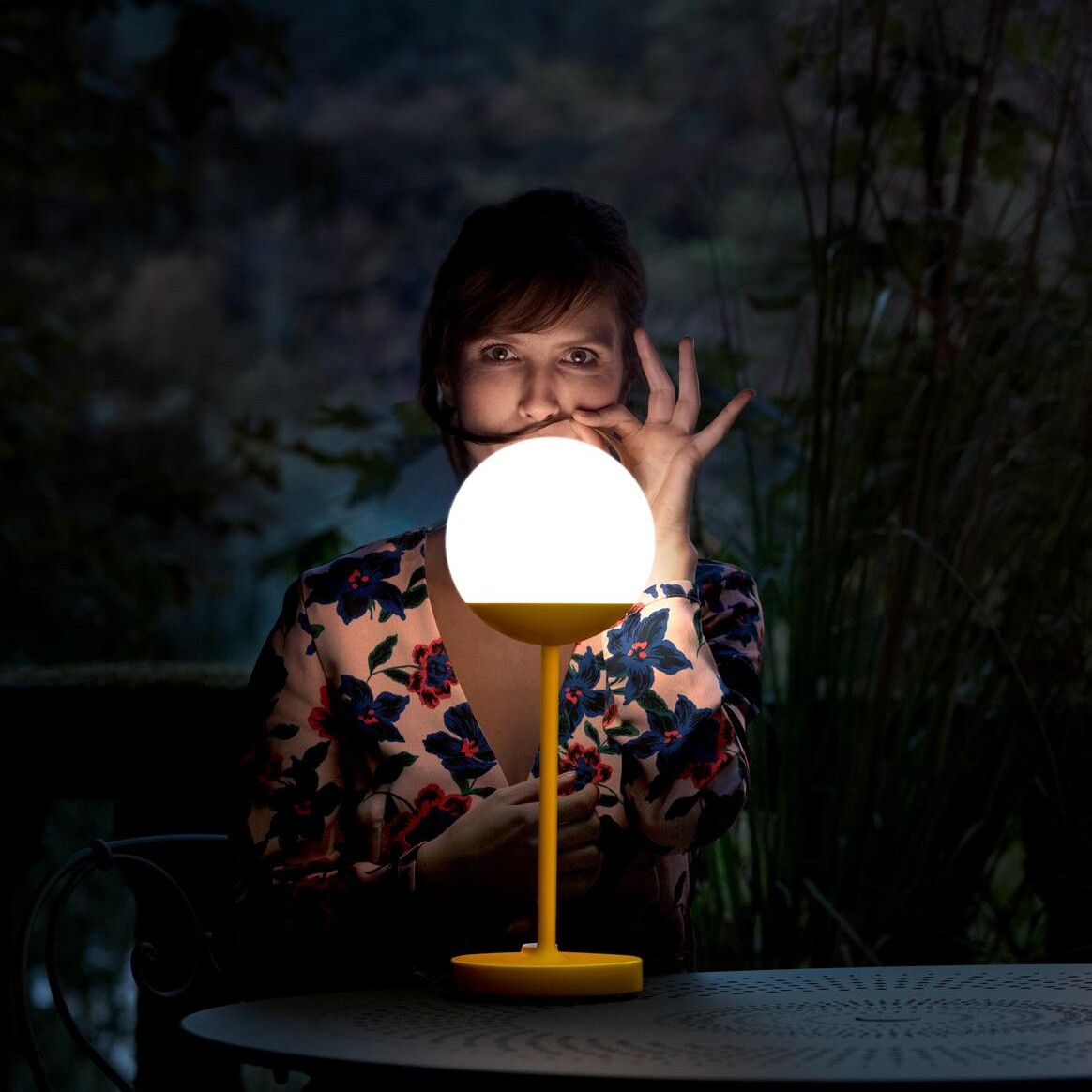 Mooon! LED Table Lamp With Battery