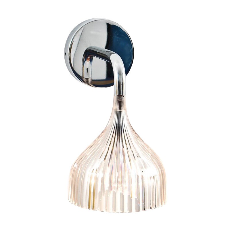 É Wall Lamp