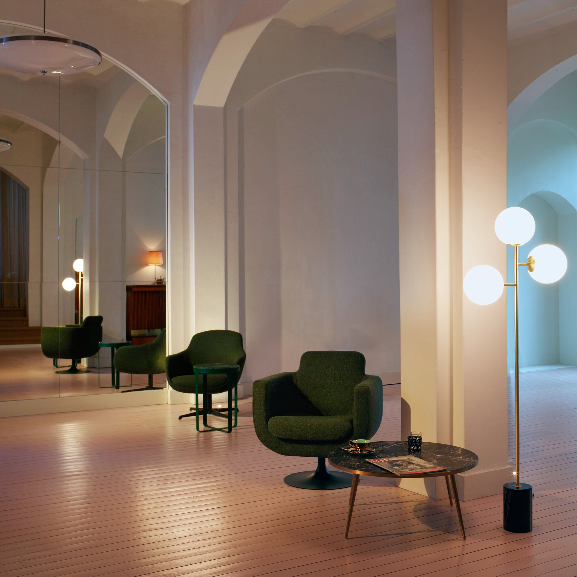 Full Moon Floor Lamp