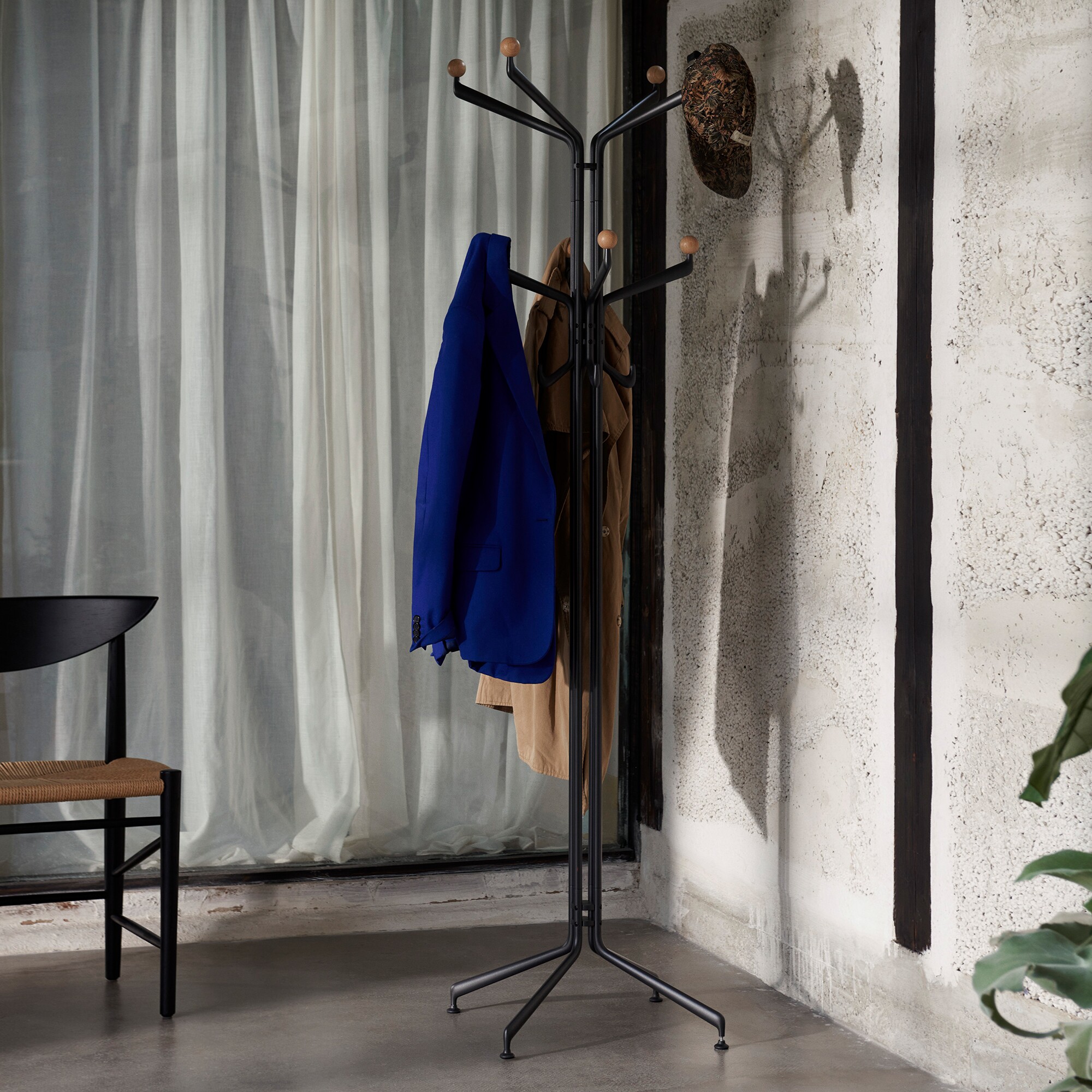 Capture SC77 Coat Stand