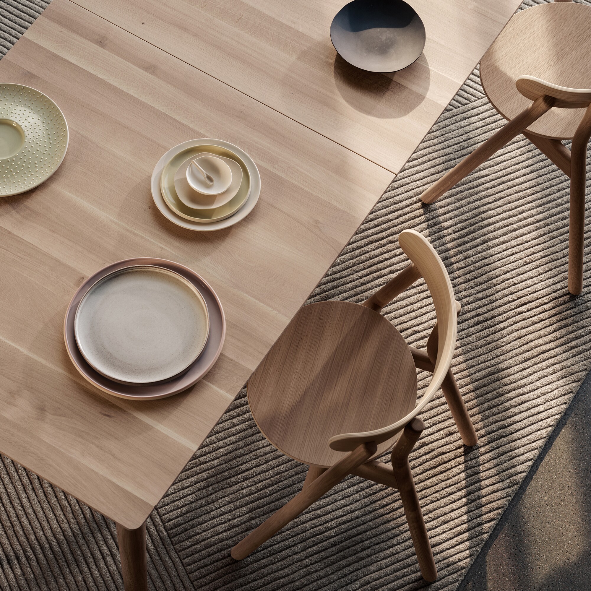 Expand Dining Table 200x90cm