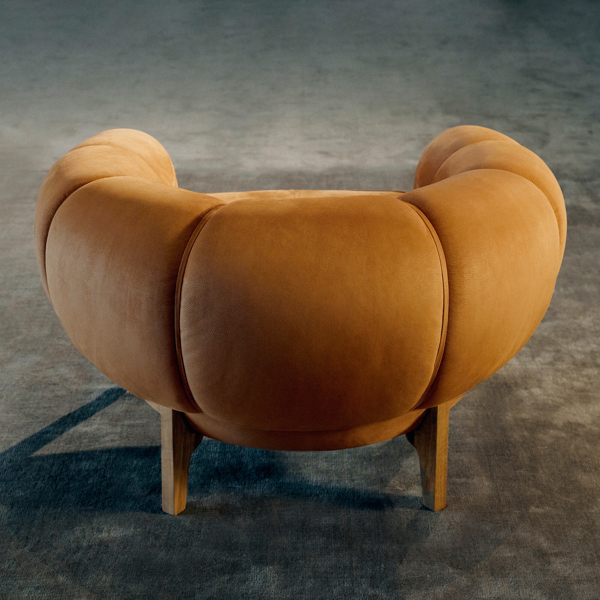 Croissant Lounge Chair Leather
