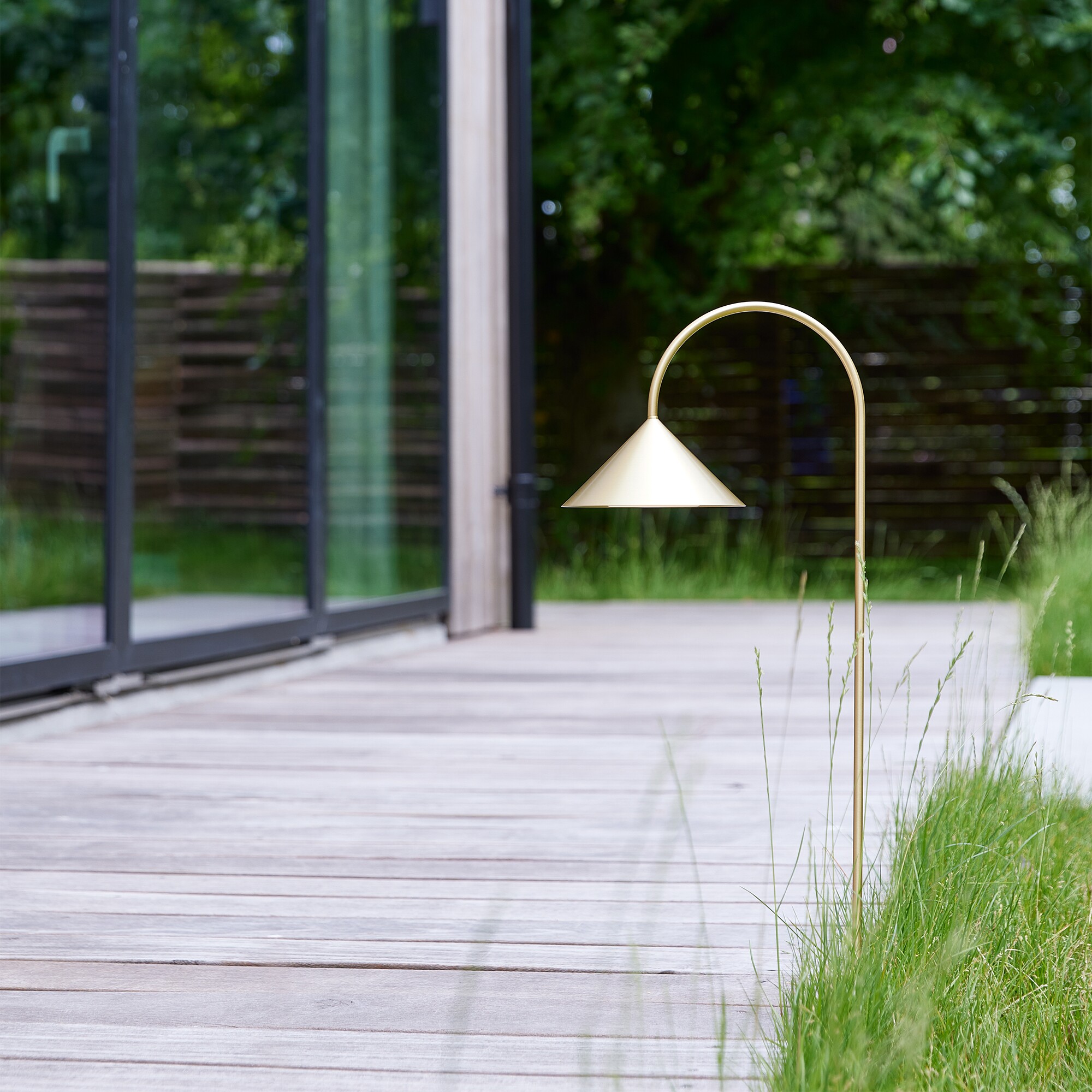 Grasp LED Battery Light with Spear Portable