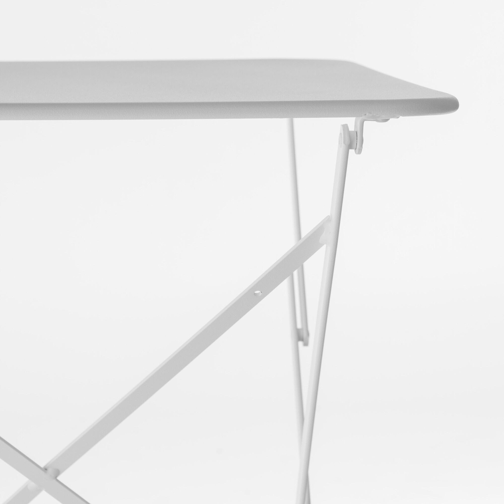 Bistro Folding Table 117x77cm