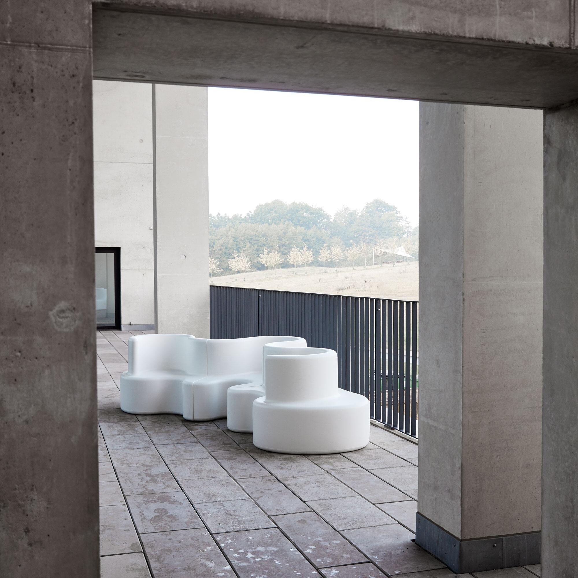 Cloverleaf In/Outdoor Sofa 371x158x80cm